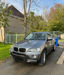 2010 BMW X5 30i 140500 km