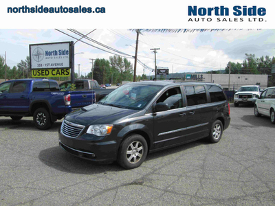 2012 Chrysler Town & Country sport