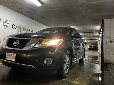 2014 Nissan Pathfinder AWD | perfect condition