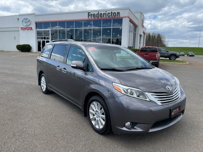 2015 Toyota Sienna XLE RARE LIMITED AWD WITH LEATHER, MOON ROOF,