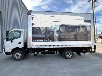2016 HINO 195 DELIVERY TRUCK W/POWERTAILGATE
