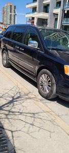 CHRYSLER TOWN AND COUNTRY 2011/EXCELLENT CONDITION