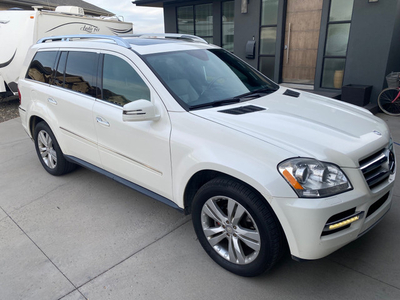 ** REDUCED MORE ** 2011 Mercedes Benz GL 450 (Gas) - $13,500