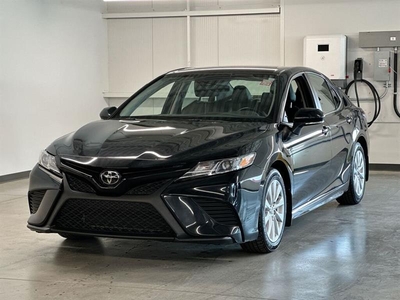 Used Toyota Camry 2020 for sale in st-leonard, Quebec