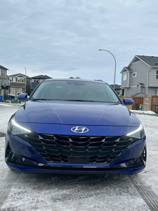 2023 Hyundai Elantra Luxury