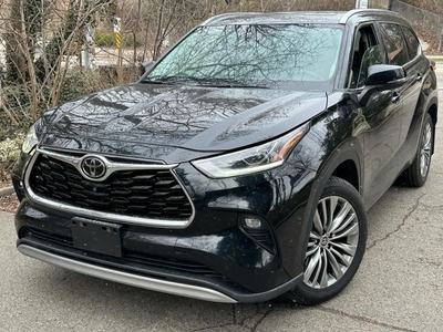 Used 2020 Toyota Highlander LIMITED for Sale in Brampton, Ontario