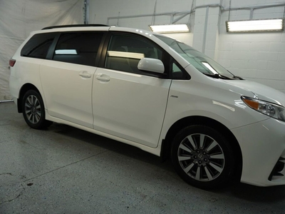 Used 2020 Toyota Sienna AWD LE CERTIFIED *7 PSSNGRS*ACCIDENT FREE* CERTIFIED CAMERA BLUETOOTH HEATED SEATS CRUISE ALLOYS for Sale in Milton, Ontario