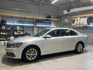 Used 2016 Volkswagen Passat Trendline * Bluetooth/CD * Sport Mode * Heated Seats * USB/AUX * Touchscreen * Keyless Entry * Power Locks/Windows/Side View Mirrors * Steering Contro for Sale in Cambridge, Ontario