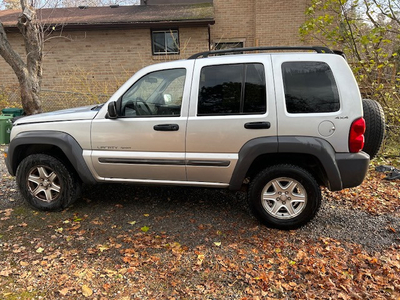 2002 Jeep - Liberty Sport 3.7L, V6 For Sale as is.