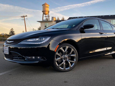 2015 Chrysler 200 S with 2 sets rims and tires