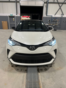 2021 Toyota C-HR XLE Premium Prix avec Financement