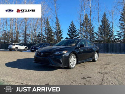 2021 Toyota Camry SE Auto | Sporty | Clean CarFax | Great on