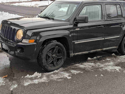 Jeep Patriot 2010 - *As is* Needs lots of work