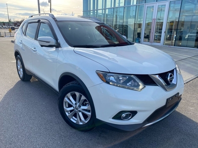 Used 2016 Nissan Rogue SV MOONROOF AND TECHNOLOGY PKG for Sale in Yarmouth, Nova Scotia