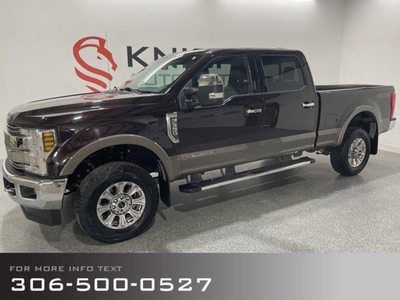 Used 2018 Ford F-350 Super Duty SRW LARIAT Two Tone Paint with Chrome and Camper Pkgs for Sale in Moose Jaw, Saskatchewan