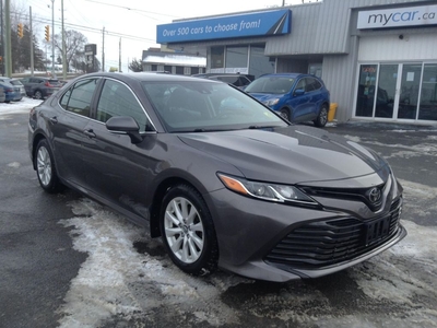 Used 2019 Toyota Camry $1000 FINANCE CREDIT!! INQUIRE IN STORE!! HEATED SEATS. PWR SEAT. BLUETOOTH. KEYLESS ENTRY. DUAL A/C for Sale in Kingston, Ontario