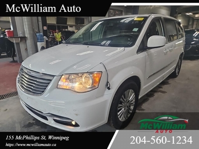 Used 2016 Chrysler Town & Country 4DR WGN for Sale in Winnipeg, Manitoba