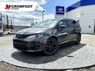 Used Chrysler Pacifica 2018 for sale in Calgary, Alberta
