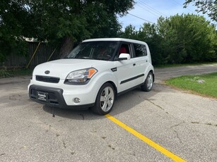 Used 2010 Kia Soul 4U for Sale in Winnipeg, Manitoba