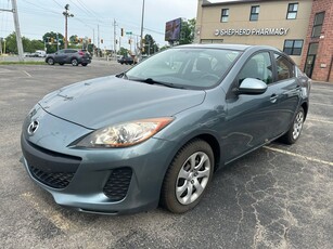 Used 2013 Mazda MAZDA3 GX 2L/LOW KMS/NO ACCIDENTS/CERTIFIED for Sale in Cambridge, Ontario