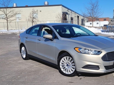 Used 2015 Ford Fusion Hybrid, Low km, 4 door, Automatic, Warranty Avail for Sale in Toronto, Ontario