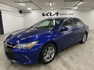 Used Toyota Camry 2016 for sale in Sainte-Julie, Quebec
