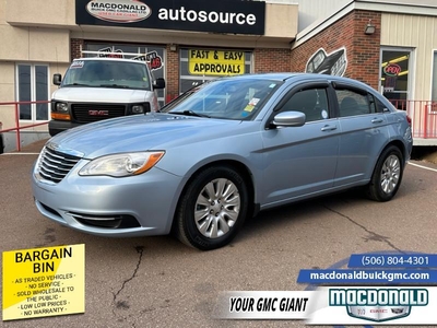 Used Chrysler 200 2013 for sale in Moncton, New Brunswick