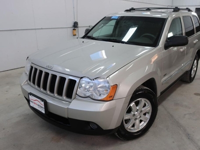 Used 2010 Jeep Grand Cherokee North Edition with great options leather, heated seats, sunroof, backup camera , remote start , blue tooth for Sale in West Saint Paul, Manitoba