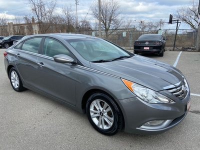 Used 2013 Hyundai Sonata GLS ** HTD SEATS, SNRF, BLUETOOTH ** for Sale in St Catharines, Ontario
