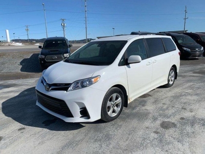 Used 2019 Toyota Sienna LE Remote Start, Heated Seats, Radar Cruise, Power Sliding Doors, Bluetooth, CarPlay, & More! for Sale in Guelph, Ontario
