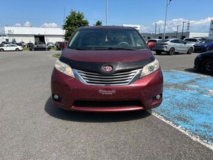 Used 2011 Toyota Sienna XLE 7-Pass V6 - LEATHER! BACK-UP CAM! HTD SEATS! PWR DOORS! SUNROOF! for Sale in Kitchener, Ontario