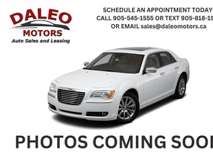 Used 2012 Chrysler 300 NAV / B.CAM / H.SEATS / HEATED/COOLED CUPHOLDERS for Sale in Kitchener, Ontario