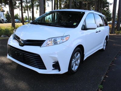 Used Toyota Sienna 2019 for sale in Courtenay, British-Columbia