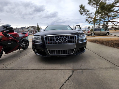 2007 Audi S8 AWD, mint condition