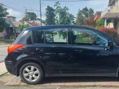 2012 Nissan Versa SL - One owner, Safety Certified, No accidents, Low km, Clean Carfax