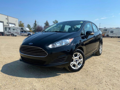2016 Ford Fiesta SE - LOW KMS/ONE OWNER