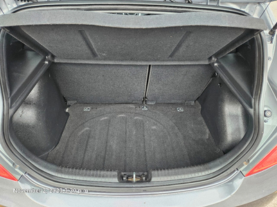 For Sale – Immaculate 2013 Hyundai 4 door hatchback