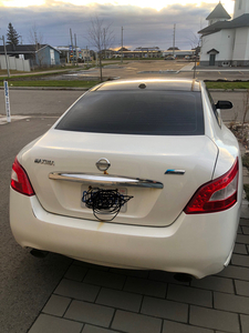 Nissan 10 maxima 2010 (winter and summer tires INCLUDED)
