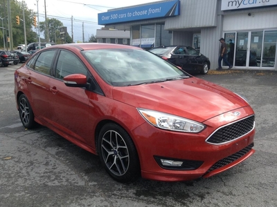 Used 2018 Ford Focus $1000 FINANCE CREDIT!! INQUIRE IN STORE!! HOT PEPPER RED !! ALLOYS. PWR GROUP. A/C. HEATED SEATS/WHE for Sale in North Bay, Ontario