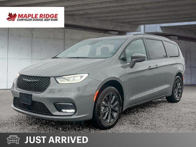 2022 Chrysler Pacifica Touring | Fresh Trade-In!