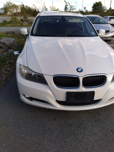 BMW Fully loaded, Sunroof. EXCELLENT PRICE