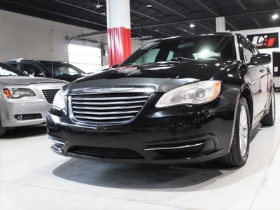 Used Chrysler 200 2014 for sale in Lachine, Quebec
