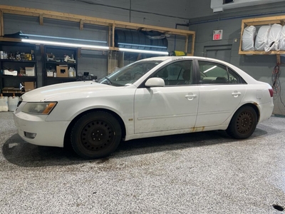 Used 2006 Hyundai Sonata *** AS-IS SALE *** YOU CERTIFY & YOU SAVE!!! *** Leather Interior * Keyless Entry * Steering Controls * Cruise Control * AM/FM/CD/MP3 *Power Locks/W for Sale in Cambridge, Ontario