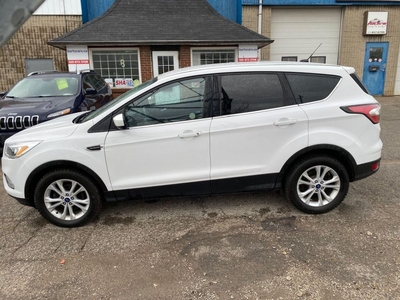 Used 2017 Ford Escape SE FWD 4dr for Sale in London, Ontario
