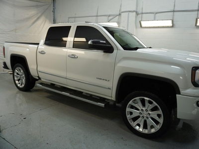 Used 2017 GMC Sierra 1500 V8 DENALI CREW 4WD CERTIFIED CAMERA NAV BLUETOOTH LEATHER HEATED SEATS SUNROOF CRUISE ALLOYS for Sale in Milton, Ontario