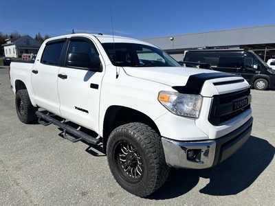 Used Toyota Tundra 2017 for sale in Magog, Quebec