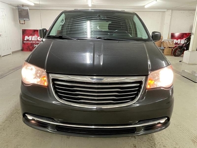Used Chrysler Town & Country 2012 for sale in Mont-Joli, Quebec