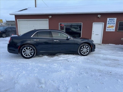 Used 2016 Chrysler 300 300C AWD LEATHER SUNROOF ONLY 121K! BRAND NEW TIRES for Sale in Saskatoon, Saskatchewan