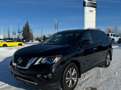 Used 2017 Nissan Pathfinder for Sale in Red Deer, Alberta
