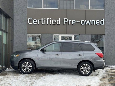 Used 2019 Nissan Pathfinder SL w/ NAVI / LEATHER / PANO ROOF / AWD for Sale in Calgary, Alberta